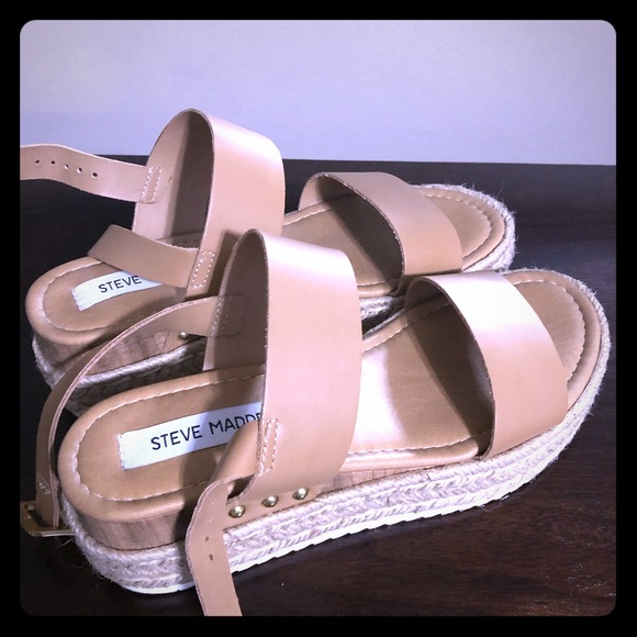 Steve Madden Shoes - Steve madden sandals size 5